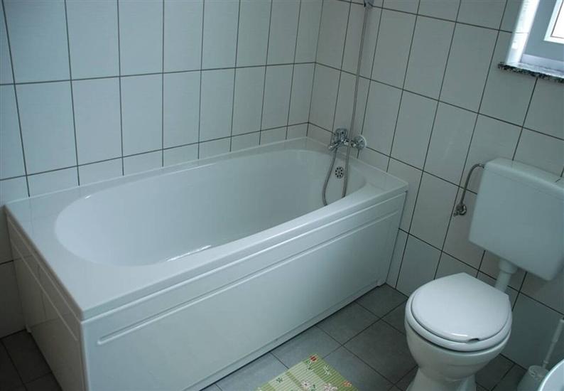 Apartment A2, for 5 persons