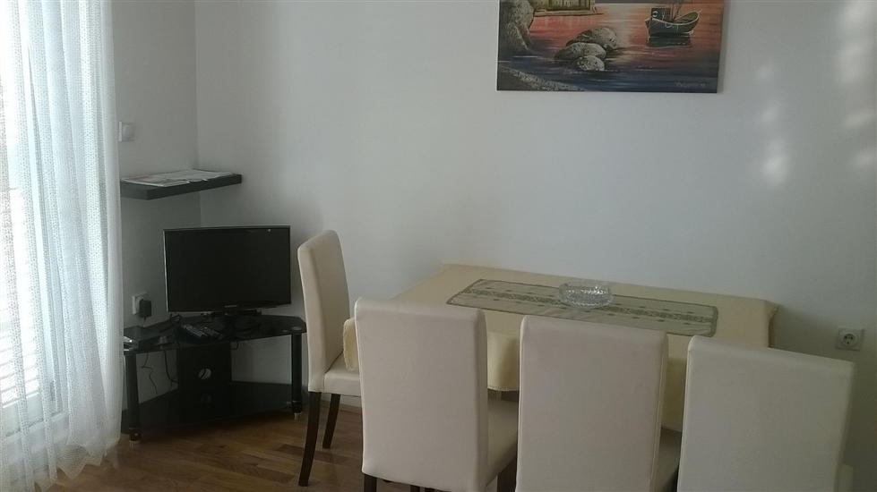 Apartment A5, for 4 persons