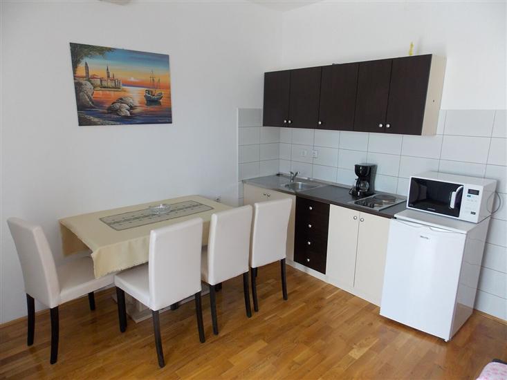 Apartment A5, for 4 persons