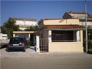 Apartments Vito Brodarica, Size 60.00 m2, Airline distance to the sea 10 m