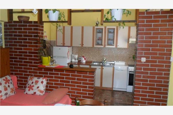 Apartment A2, for 3 persons
