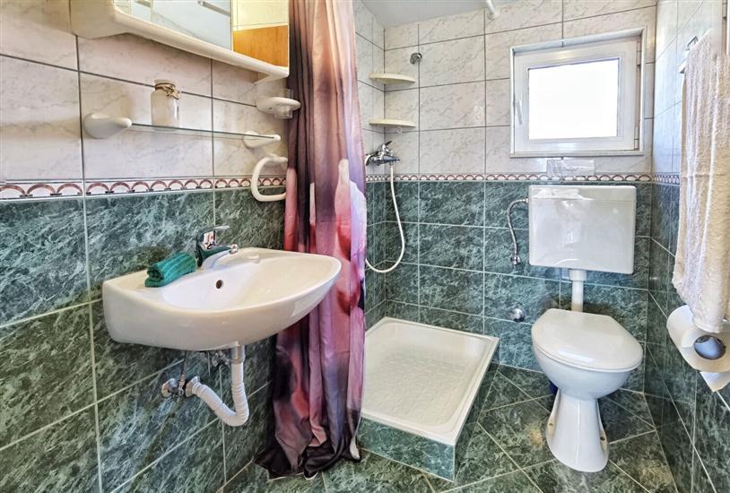 Apartment A1, for 5 persons