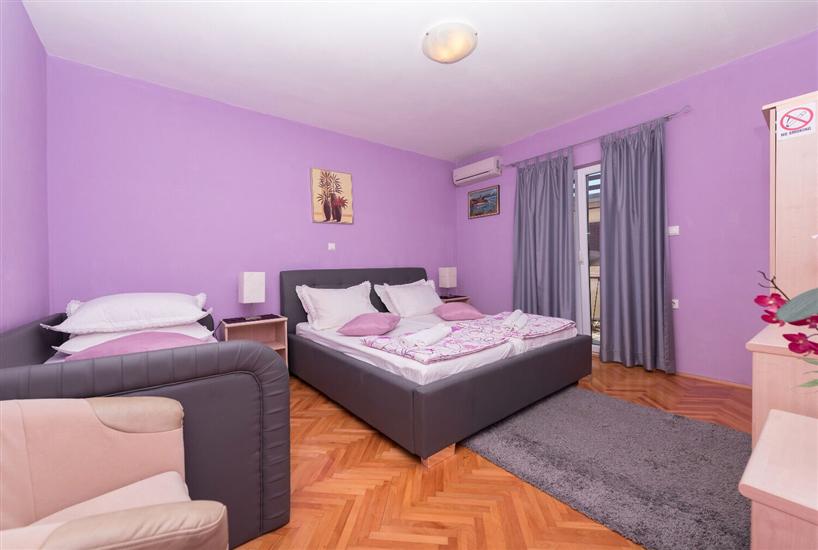 Apartment A4, for 5 persons