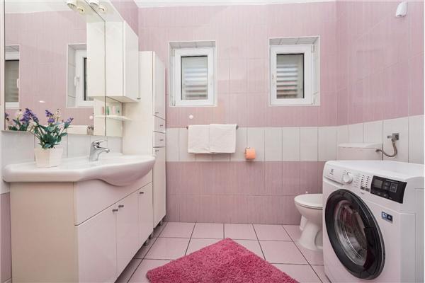 Apartment A4, for 5 persons