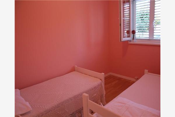 Apartment A2, for 5 persons