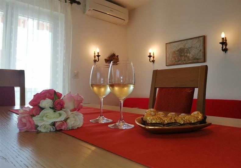 Apartment A1, for 5 persons