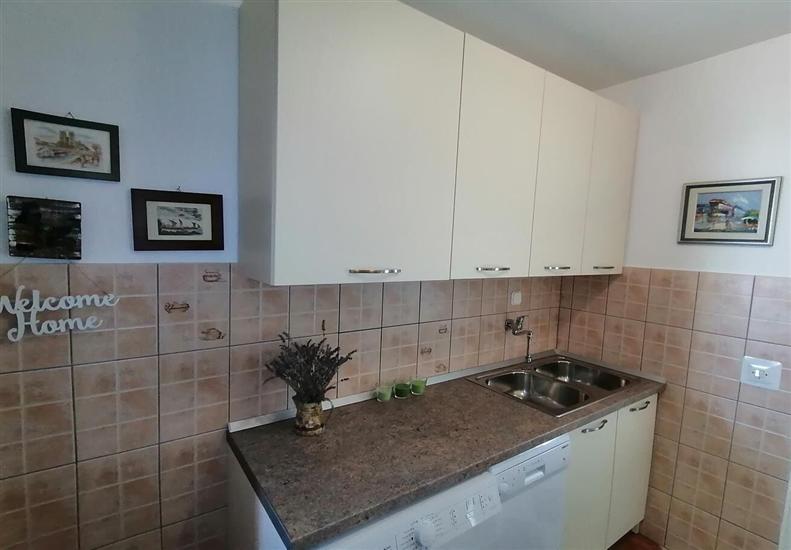 Apartment A1, for 5 persons