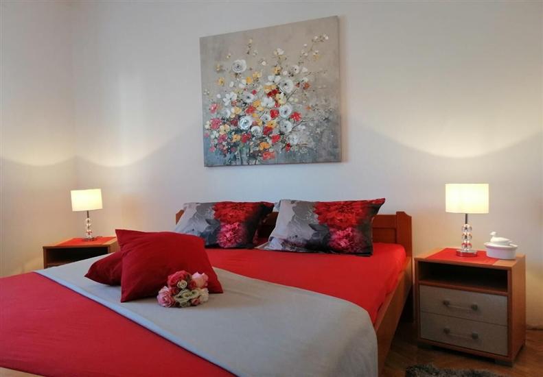 Apartment A1, for 5 persons