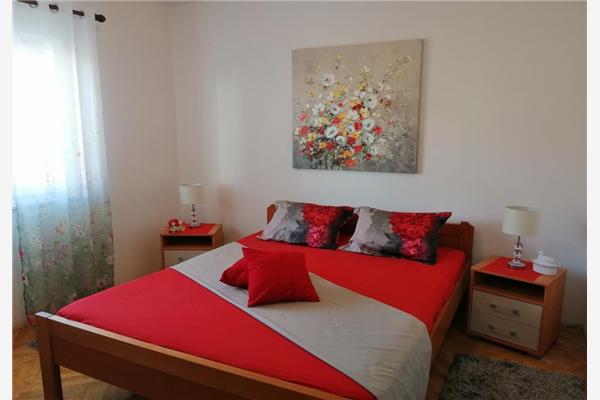 Apartment A1, for 5 persons