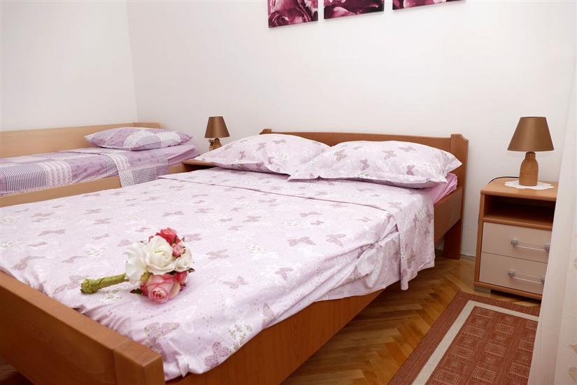 Apartment A1, for 5 persons