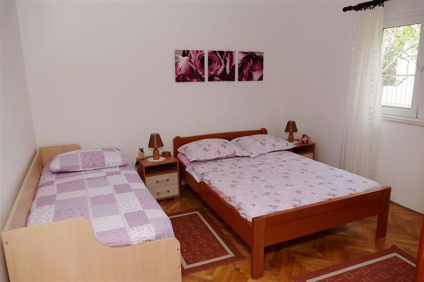 Apartment A1, for 5 persons