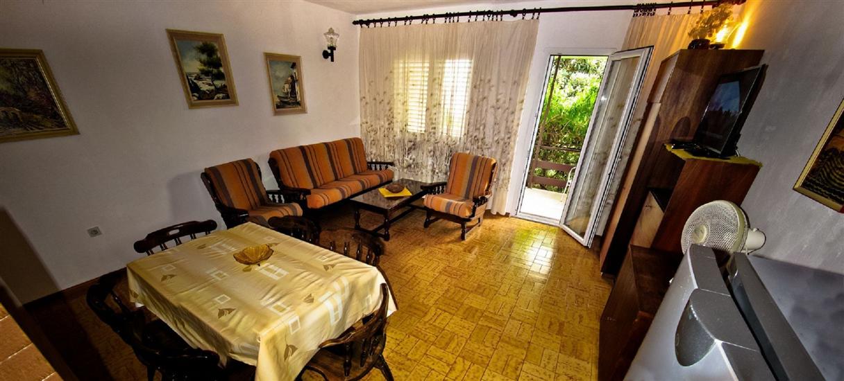 Apartment A1, for 6 persons