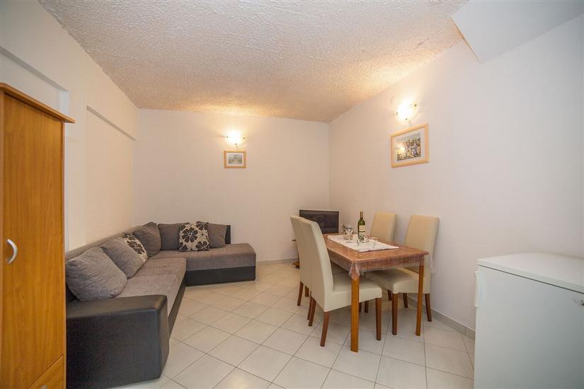 Apartment A2, for 3 persons