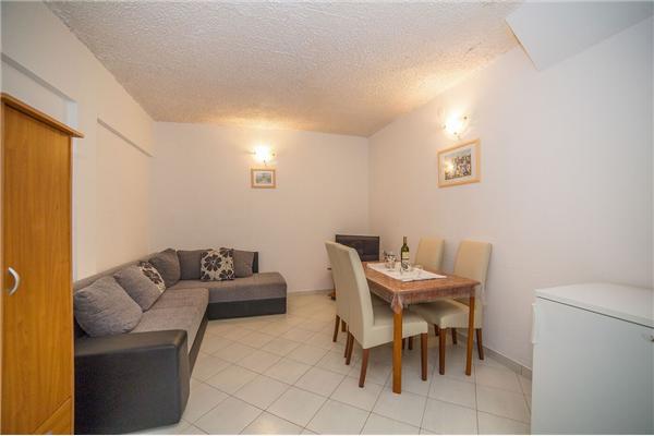 Apartment A2, for 3 persons