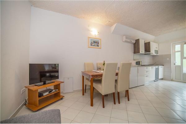 Apartment A2, for 3 persons