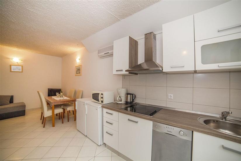 Apartment A2, for 3 persons