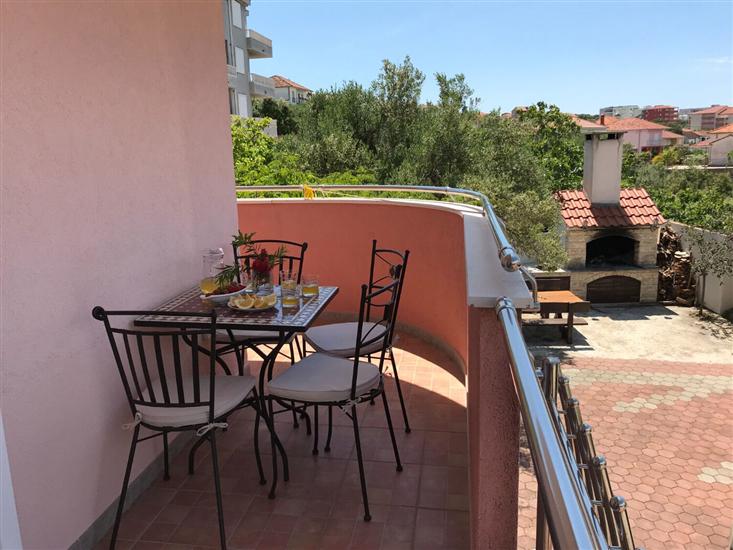 Apartment A3, for 5 persons