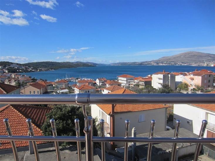 Apartment A4, for 7 persons