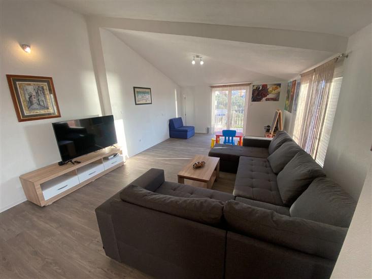 Apartment A4, for 7 persons