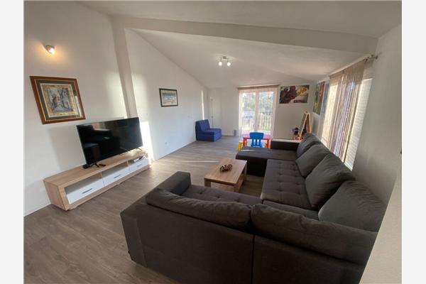 Apartment A4, for 7 persons