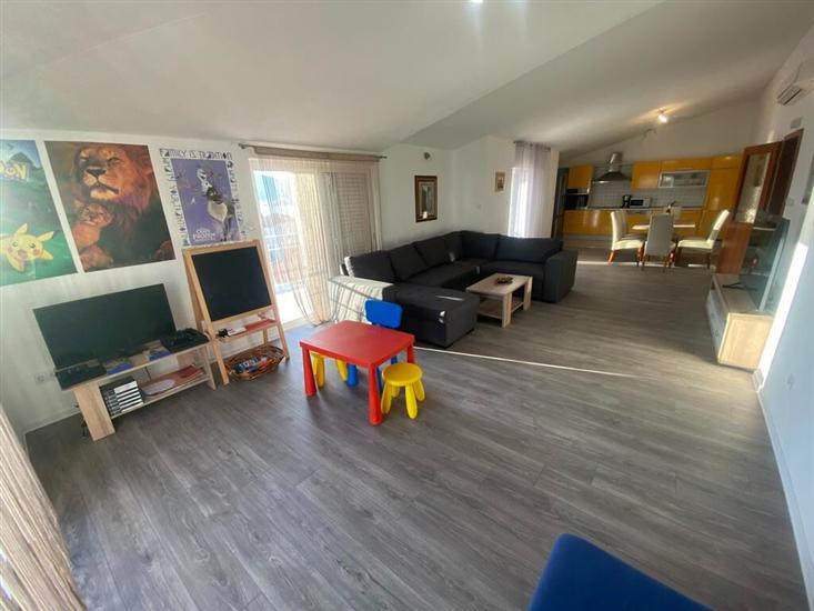Apartment A4, for 7 persons