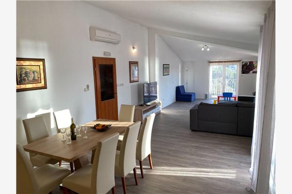 Apartment A4, for 7 persons