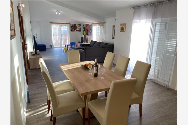 Apartment A4, for 7 persons