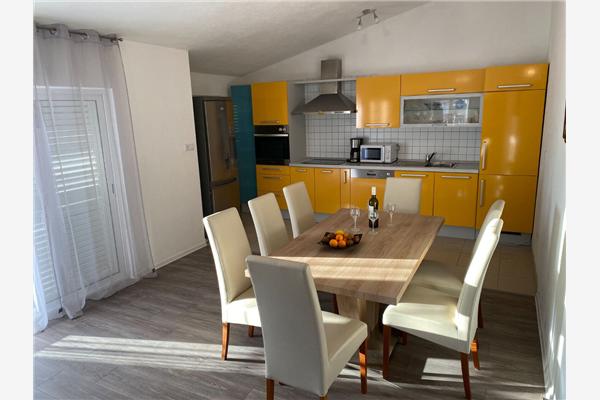 Apartment A4, for 7 persons