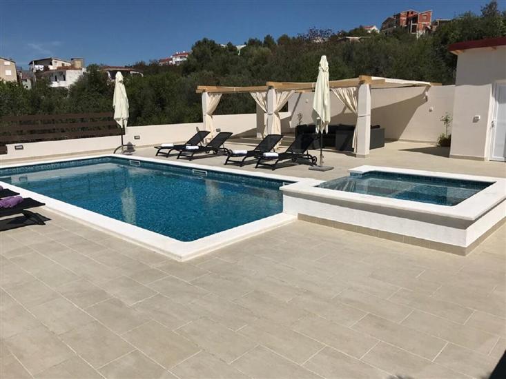 Apartments Miroslava