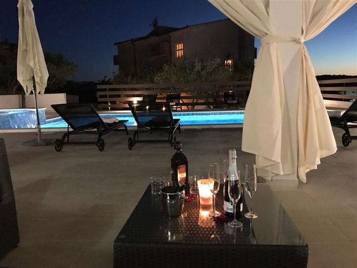 Apartments Miroslava