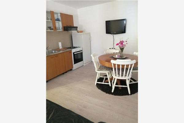 Apartment A2, for 6 persons