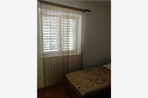 Apartment A2, for 6 persons