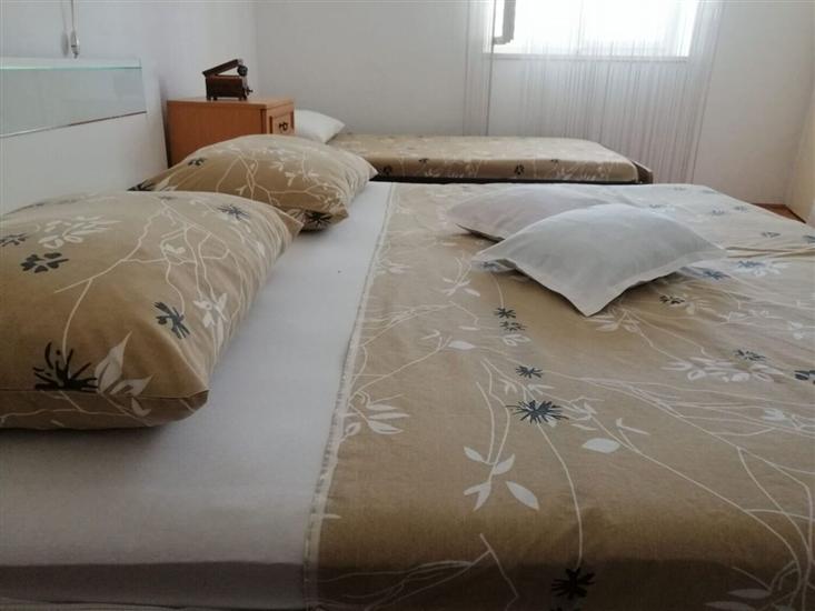 Apartment A2, for 6 persons