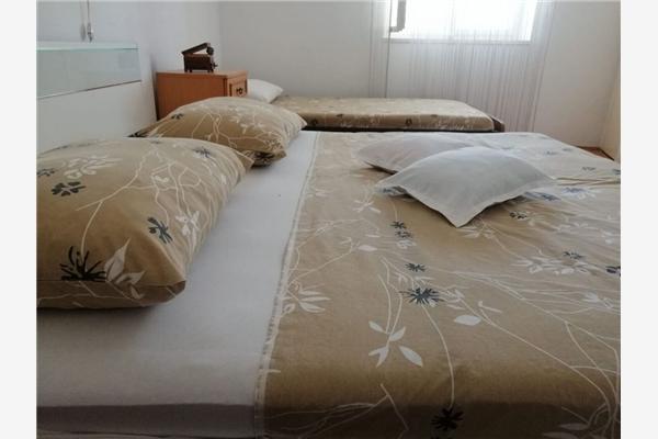 Apartment A2, for 6 persons