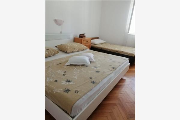 Apartment A2, for 6 persons
