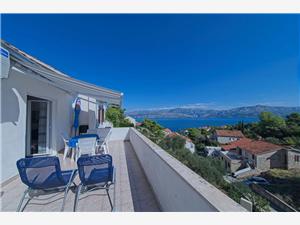 Apartment Middle Dalmatian islands,BookPavloFrom 138 €