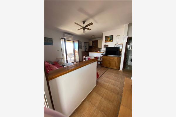 Apartment A1, for 5 persons