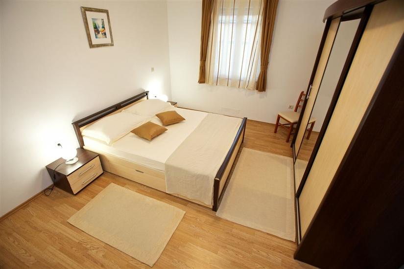Apartment A2, for 3 persons