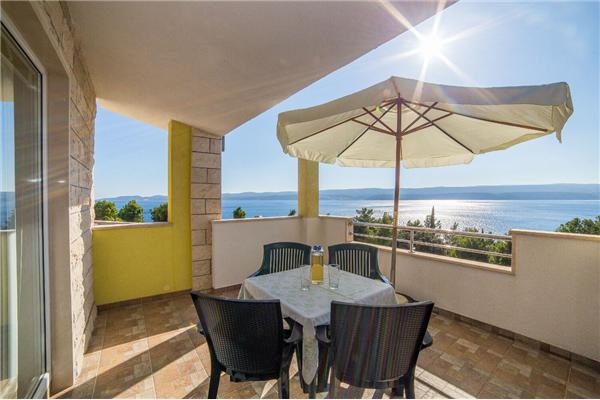 Apartment A1, for 5 persons