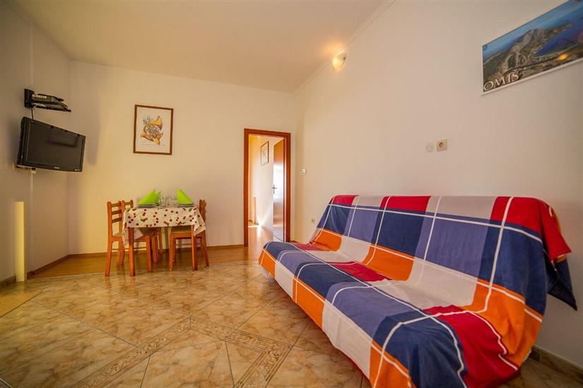 Apartment A1, for 5 persons