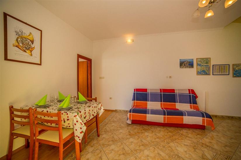 Apartment A1, for 5 persons