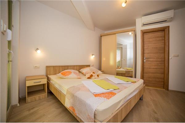 Apartment A3, for 5 persons