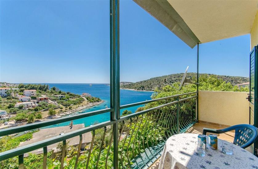 Apartment A1, for 5 persons