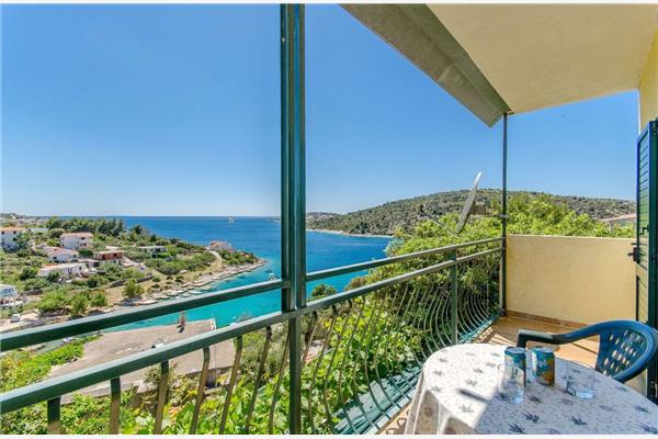 Apartment A1, for 5 persons