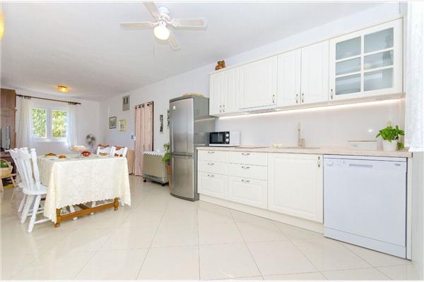 Apartment A1, for 5 persons