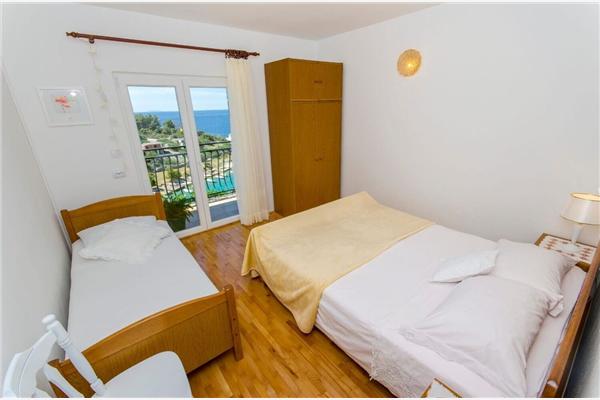 Apartment A1, for 5 persons