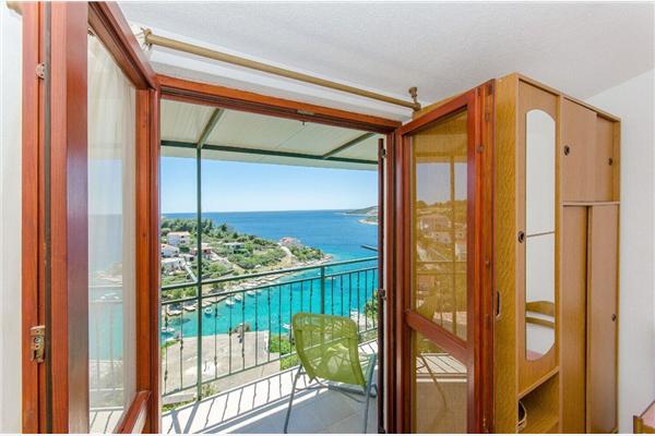 Apartment A2, for 5 persons