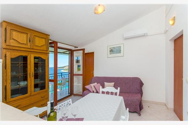 Apartment A2, for 5 persons