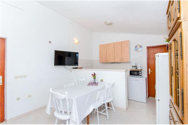 Apartment A2, for 5 persons
