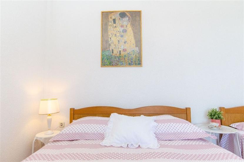 Apartment A2, for 5 persons